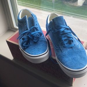 Old school Vans (hairy suede)